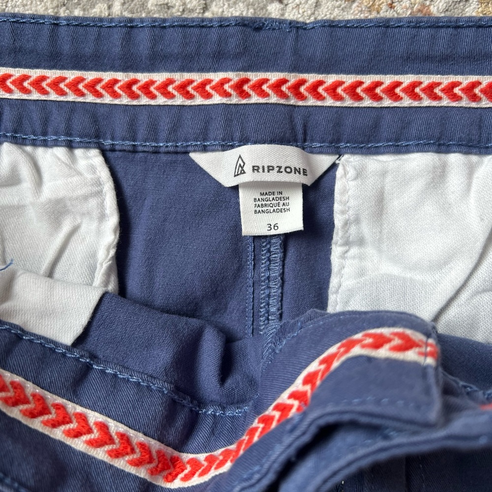Men’s Ripzone Shorts - Picture 2 of 4